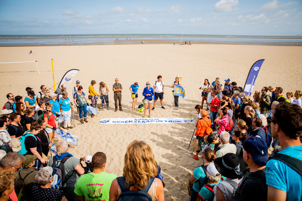 Ruim 1.700 vrijwilligers maken de Noordzeestranden schoon