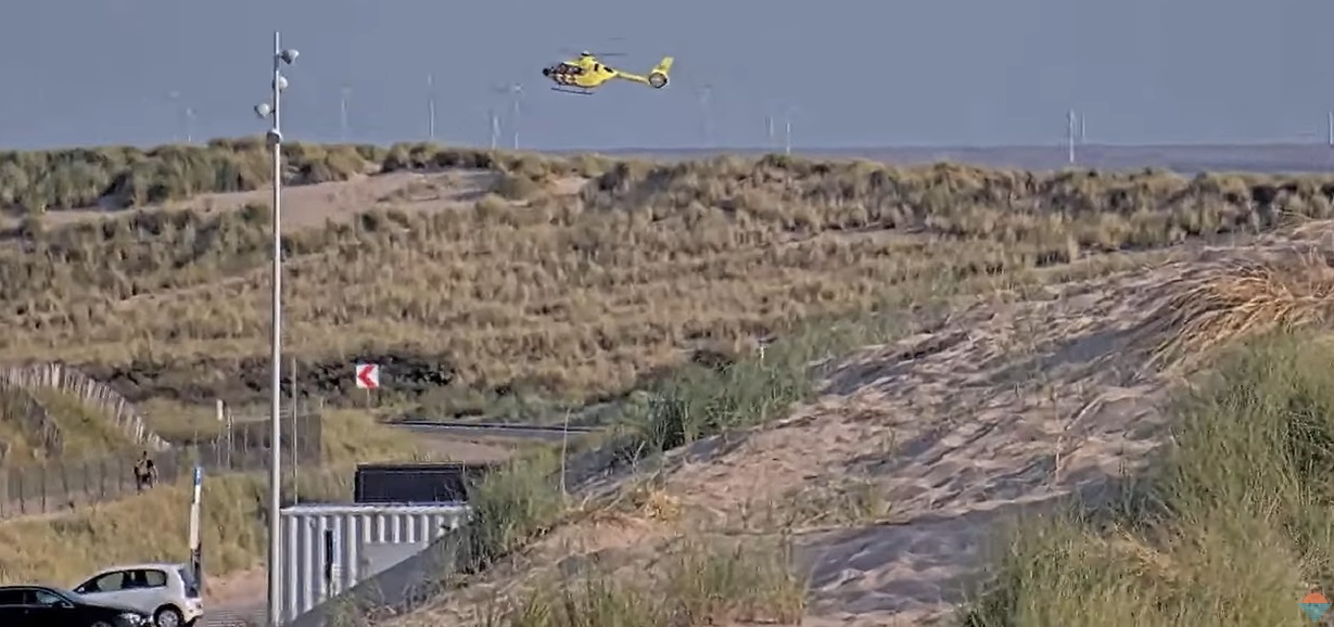 Kind zoek na zwemmen bij Noordzeeboulevard