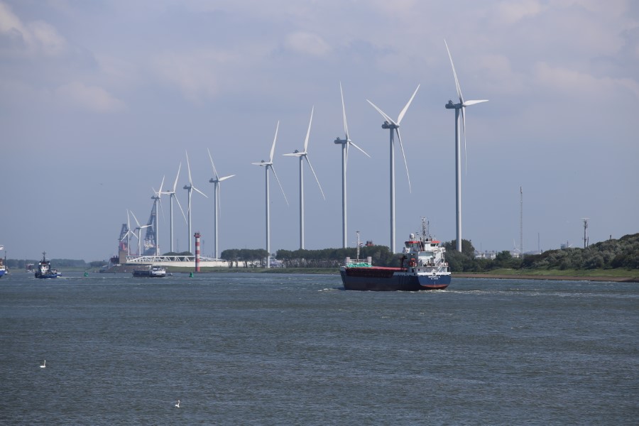 Overslag Rotterdamse haven eerste halfjaar 2024 stabiel