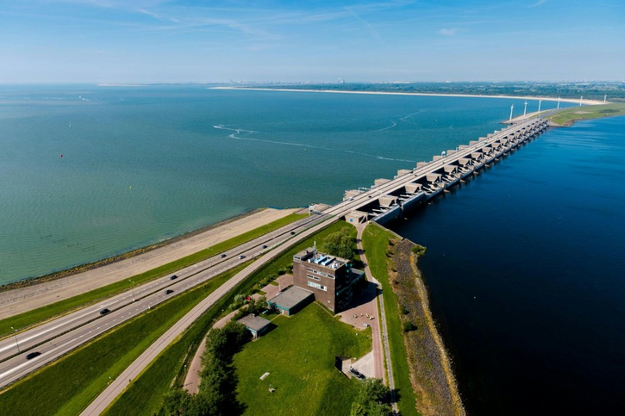 Bezoek de Haringvlietsluizen op Open Monumentendag