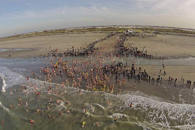 Nieuwjaarsduik 2025 in ‘s-Gravenzande