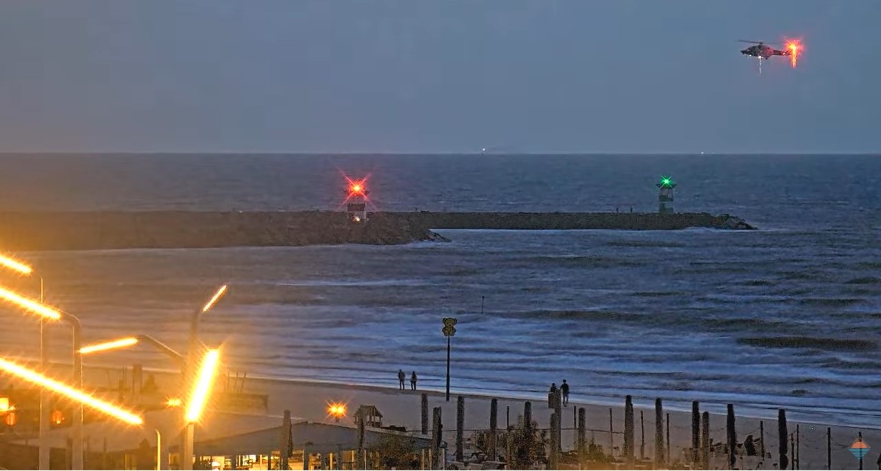 Grote zoekactie bij haven Scheveningen