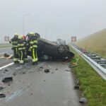 Afsluitdijk dicht na twee ongelukken