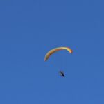 Snorvliegtuigen boven duinen en strand. Mag dat?